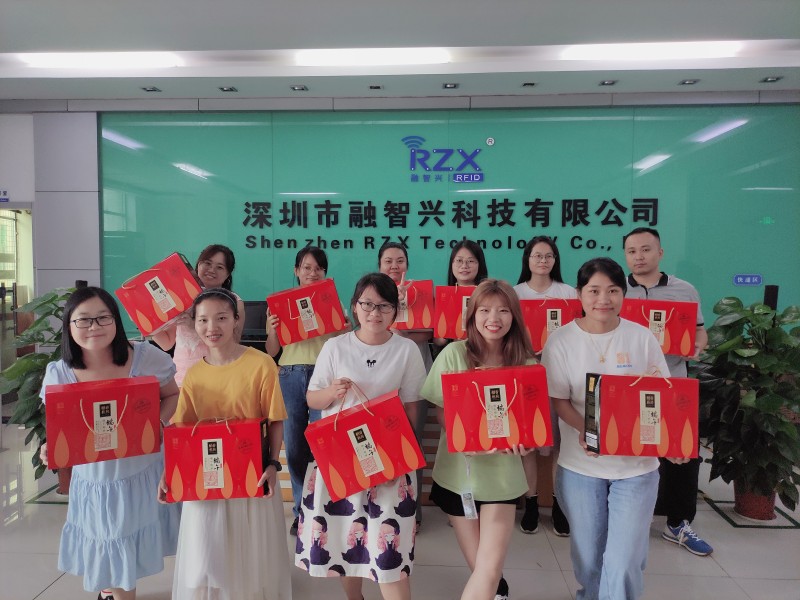 六月端午“粽”情來｜融智興科技2021年端午節(jié)粽子禮盒發(fā)放啦！