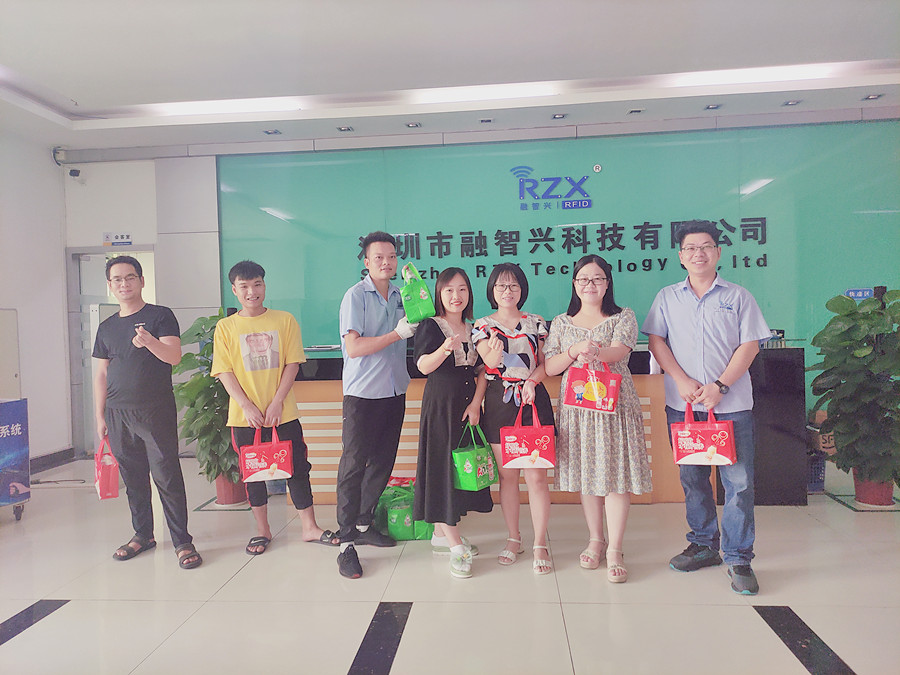 融智興科技｜2021年二季度員工生日禮品發(fā)放啦！